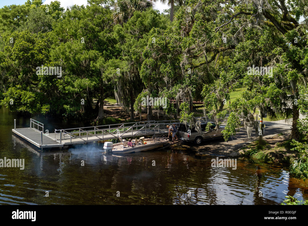 Dunnellon, Florida, USA. The Withlacoochee River with a boat at the launch and landing dock Stock Photo