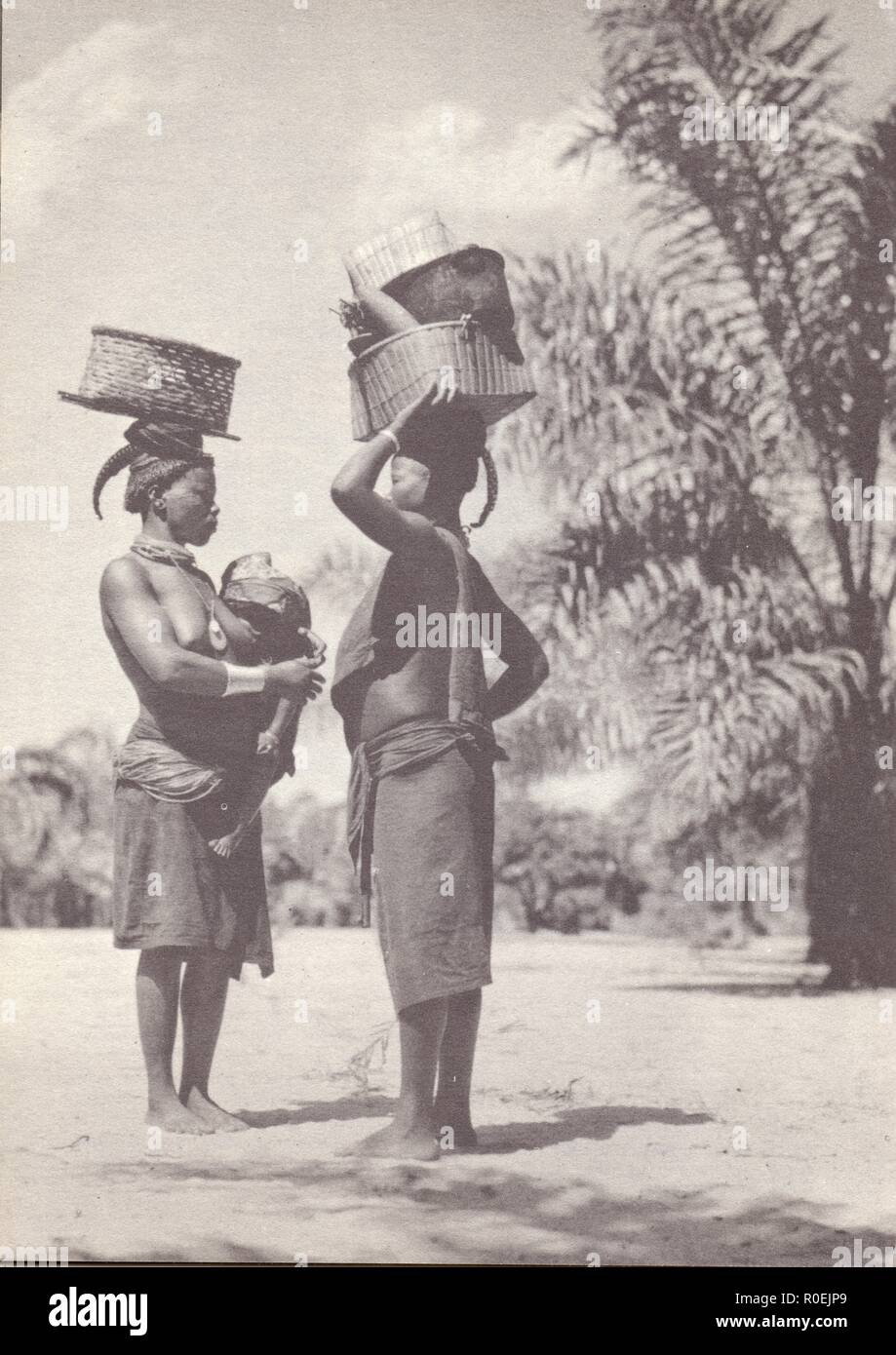 Africaines hi-res stock photography and images - Alamy