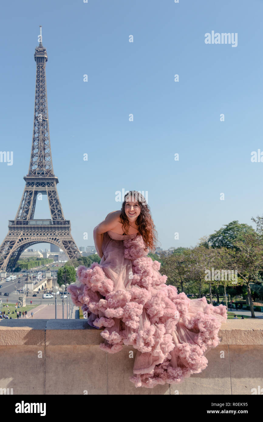 ballroom dress to impress dti theme: #dresstoimpress #ballroomdresstoimpress this gown drapes beautifully What To Wear For The