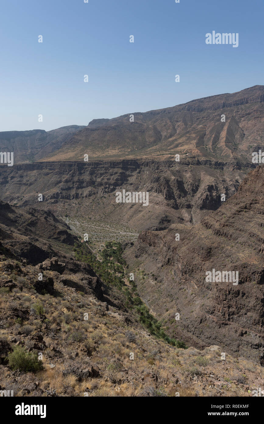 View across the Barranco de Tirajana (Tirajana Valley), Gran Canaria