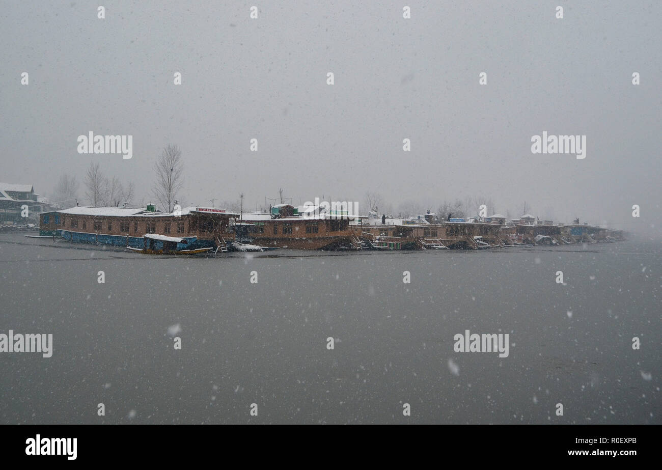 Kashmir life hi-res stock photography and images - Page 31 - Alamy