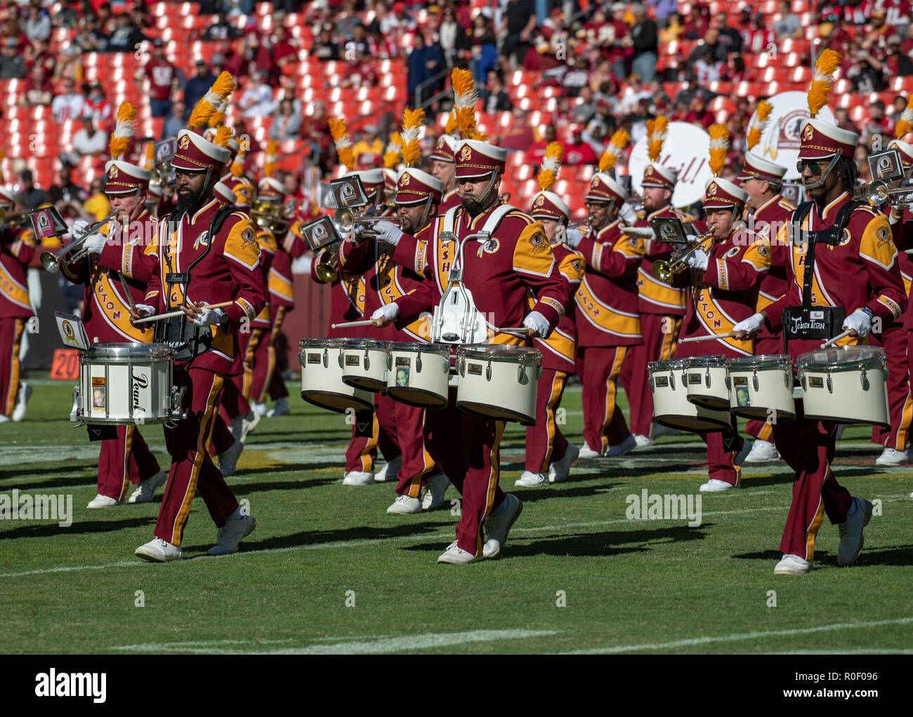 Maryland, USA. 4th Nov 2018. Washington Redskins Marching Band performs prior to the game against the Atlanta Falcons at FedEx Field in Landover, Maryland on Sunday, November 4, 2018. Credit: Ron Sachs/CNP | usage worldwide Credit: dpa picture alliance/Alamy Live News Stock Photo