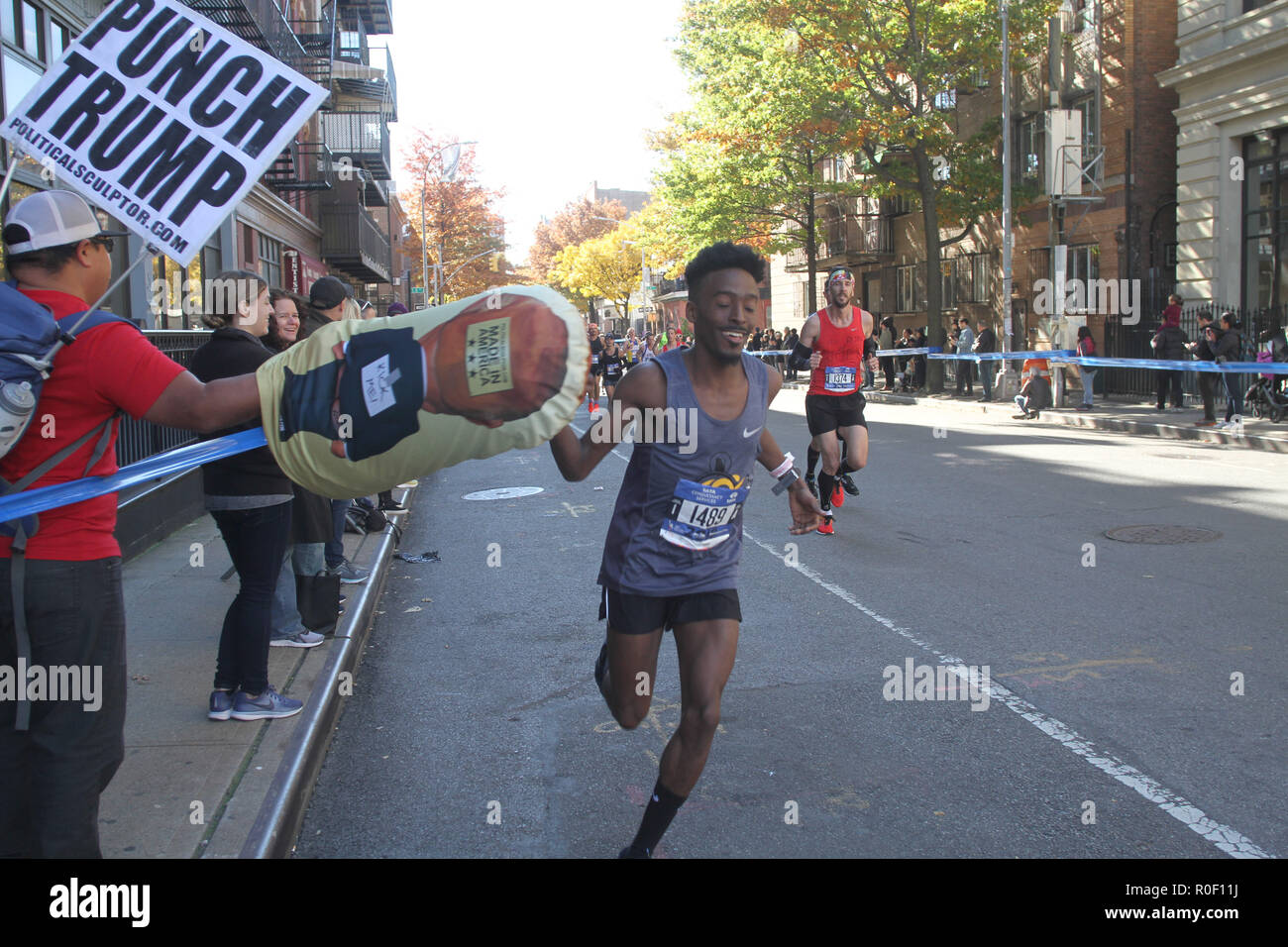 NYRR NYC Half Marathon 2015 Shirt medium United Airlines
