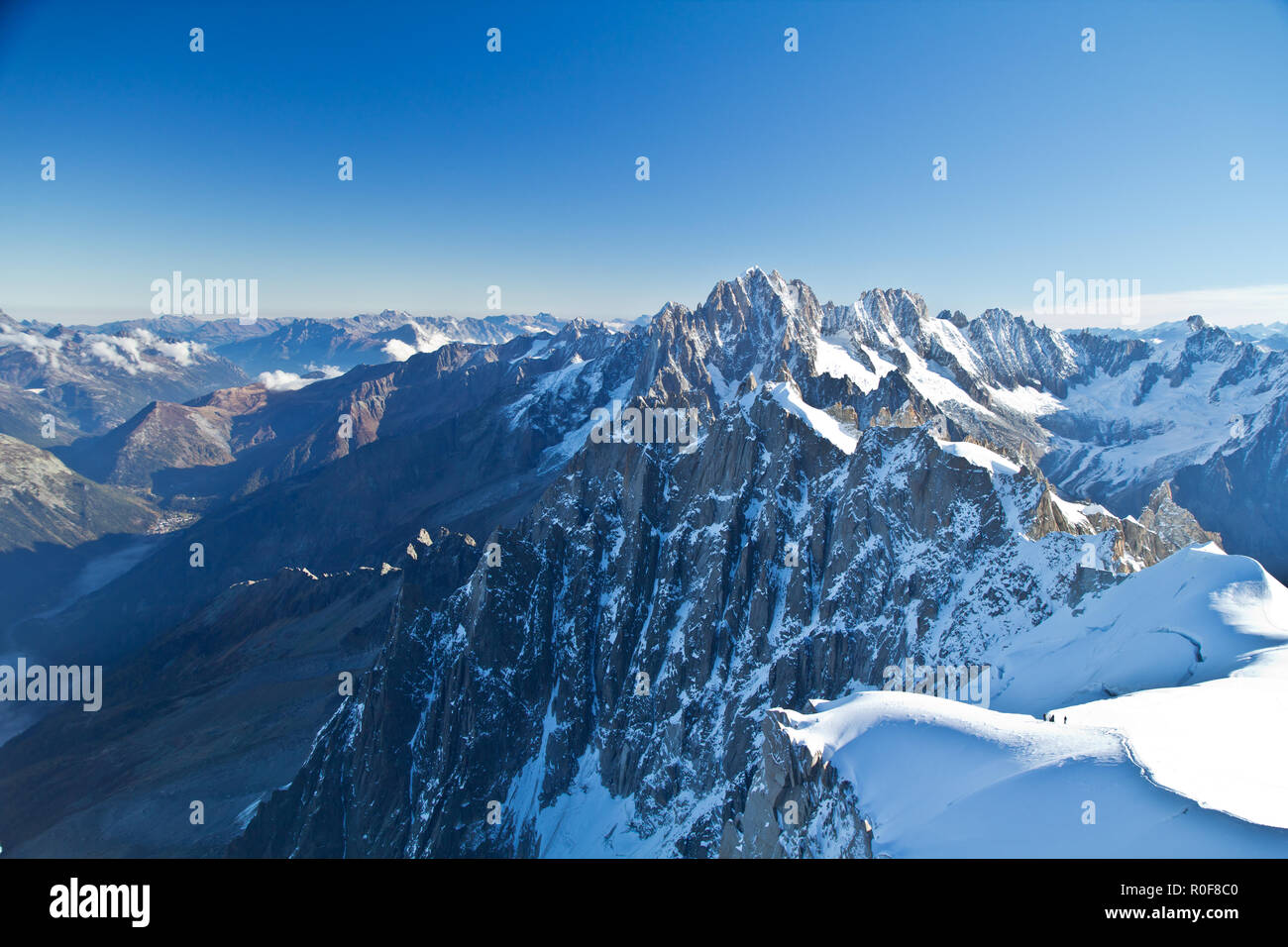 Aiguille du midi cable car in chamonix hi-res stock photography and images  - Page 2 - Alamy