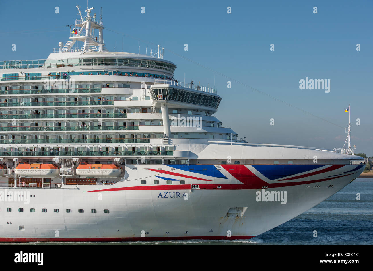 the p and o cruise liner azura leaving the port of Southampton docks on a  bright and sunny day. Cruising and holidays afloat Stock Photo - Alamy