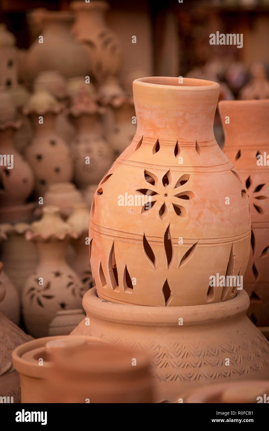 Handmade ceramics and pottery outside Nizwa Souq, Oman Stock Photo Alamy