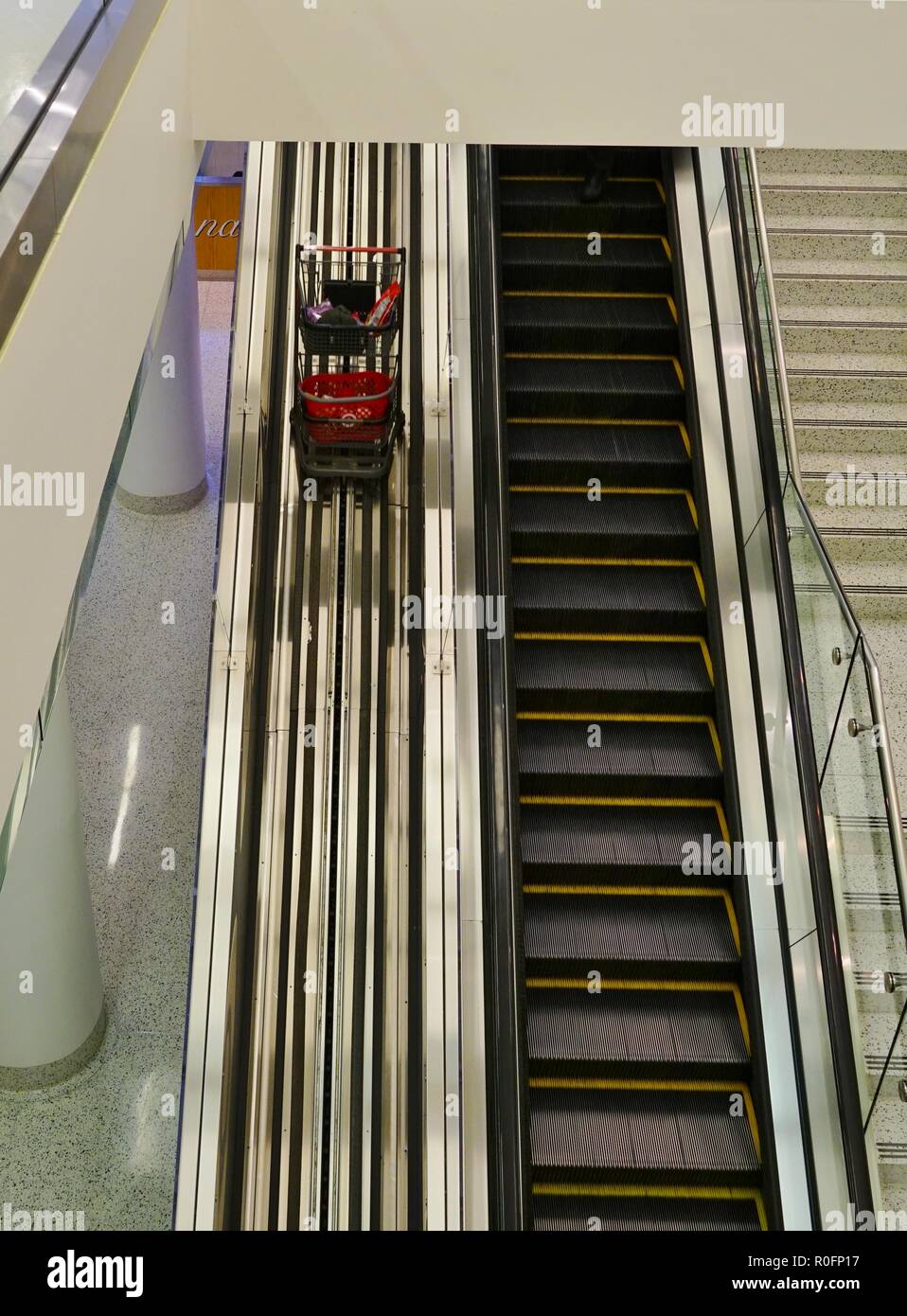 CHICAGO, IL 31 OCT 2018 View of a shopping cart conveyor escalator