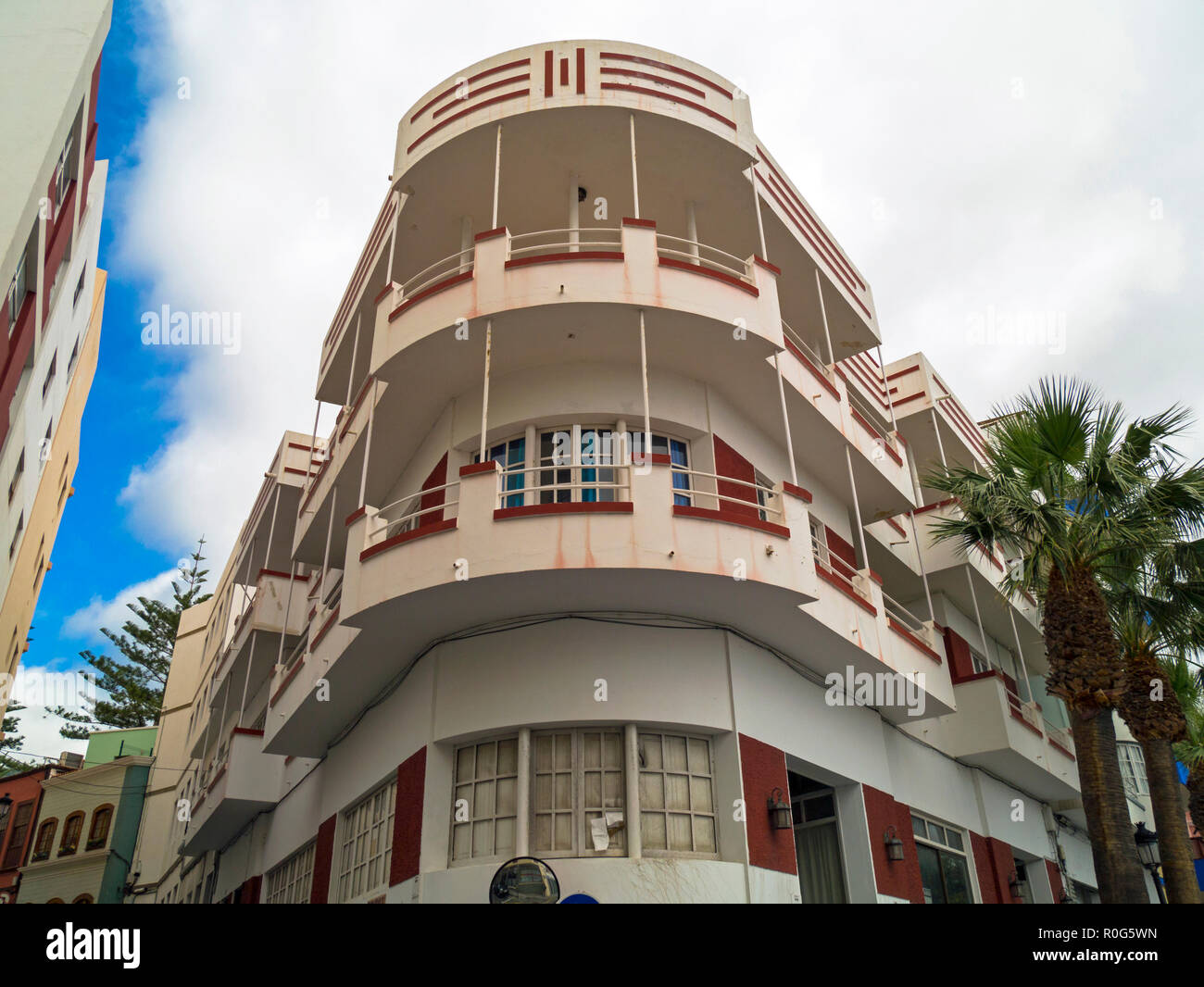 Art Deco type apartment building with curved balconies in Santa Cruz de