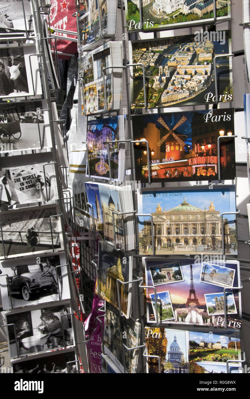 Paris souvenir hi-res stock photography and images - Page 2 - Alamy