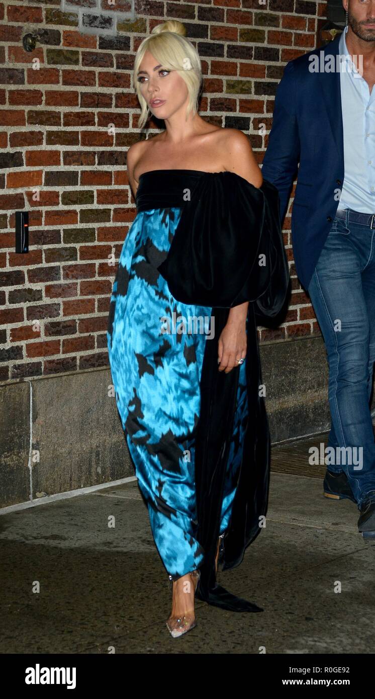 Gaga blue dress hi-res stock photography and images - Alamy