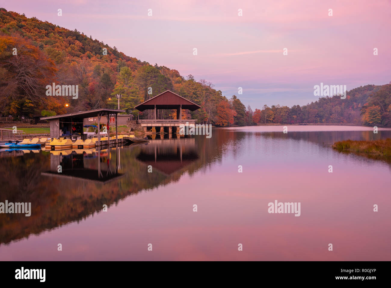 A colorful Autumn evening on Lake Trahlyta at Vogel State Park in the Blue Ridge Mountains of Northeast Georgia. (USA) Stock Photo