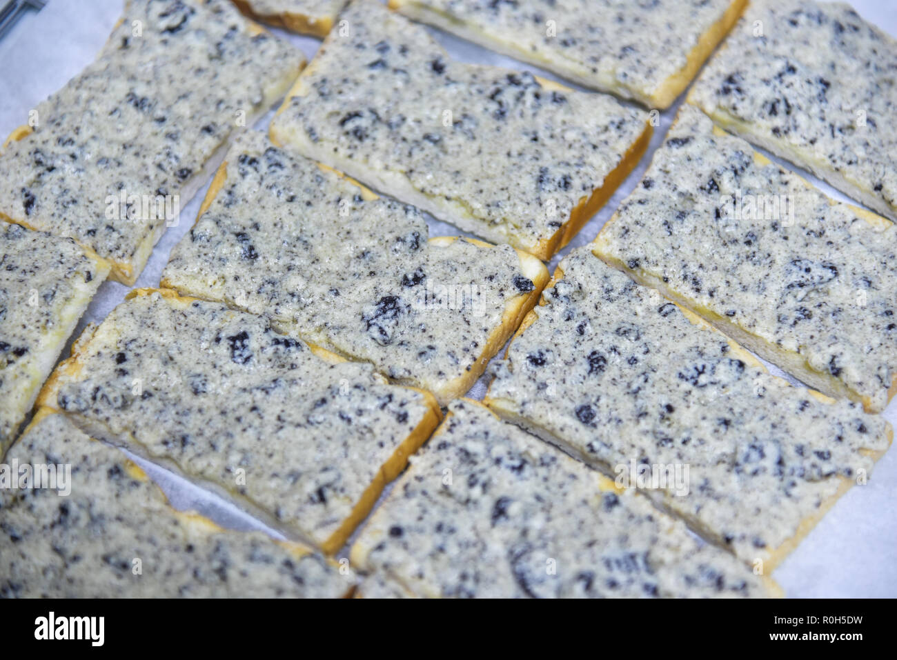 Homemade Freshly Baked Sourdough Bread Stock Photo Alamy homemade-freshly-baked-sourdough-bread-stock-photo-alamy