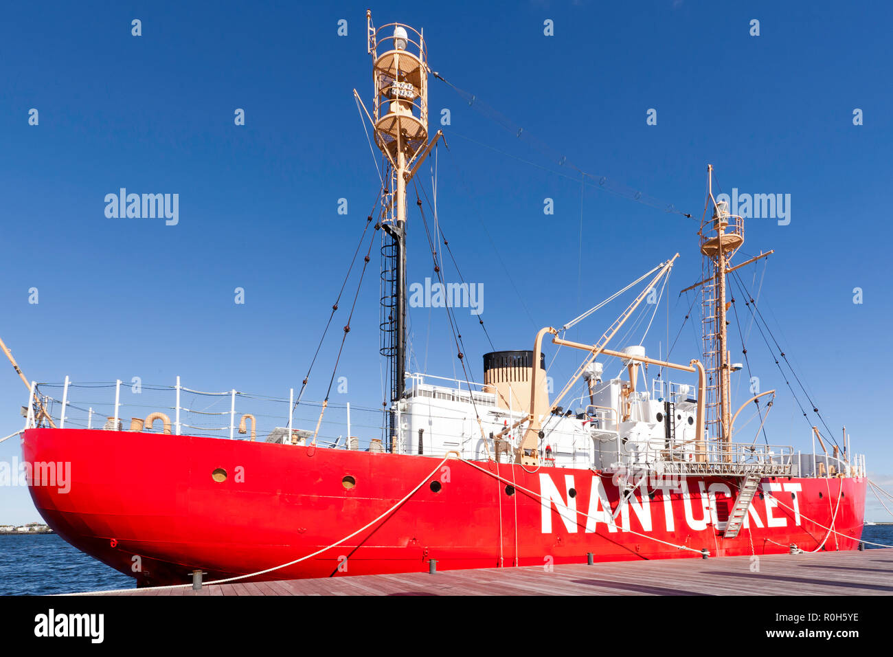 Lightship WLV-612 (Nantucket Lightship) moored in Boston Harbour Stock Photo
