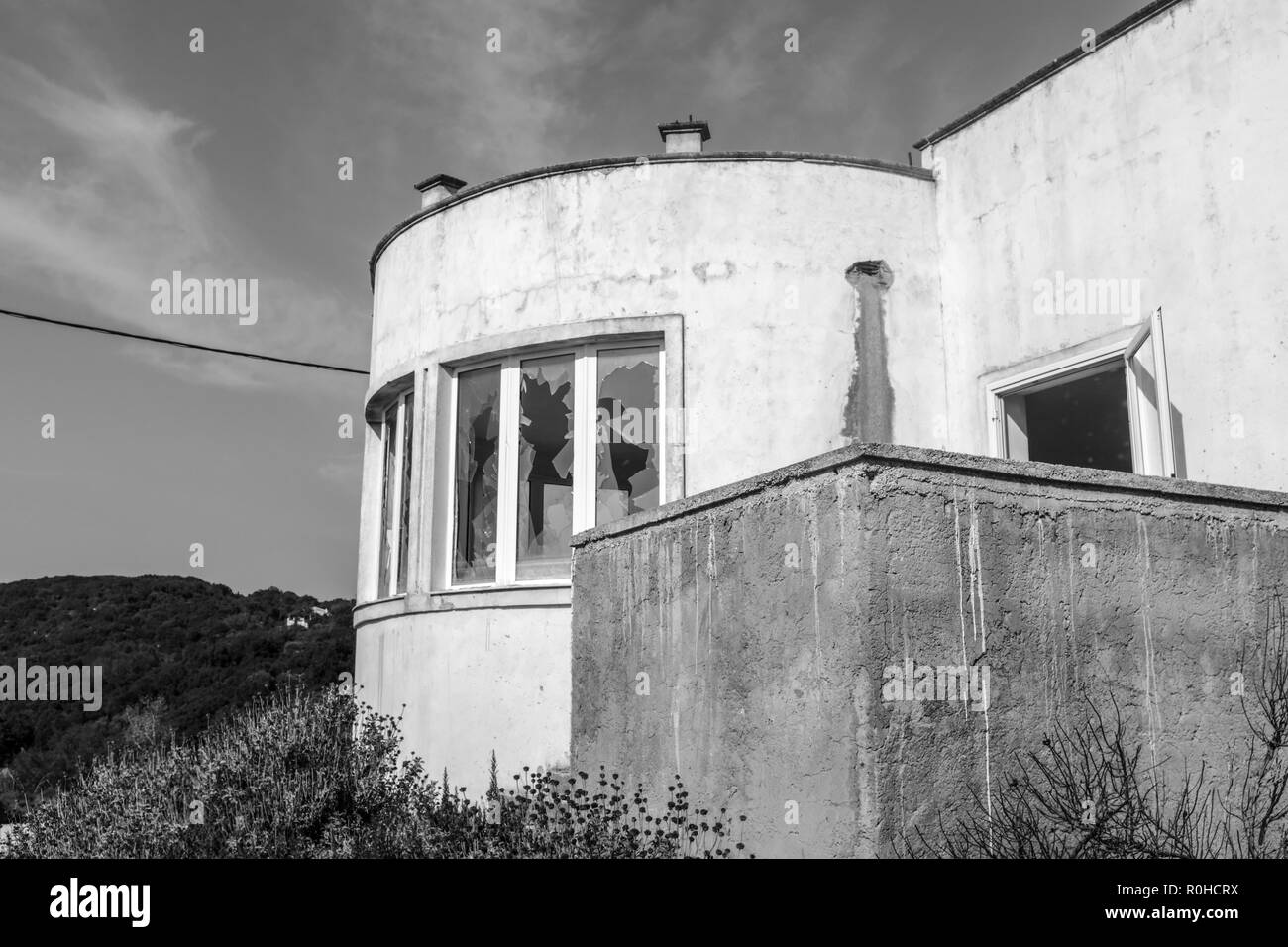 Exterior bay window Black and White Stock Photos & Images - Alamy