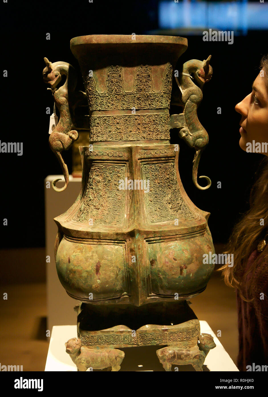 Bactrian vessel hi-res stock photography and images - Alamy