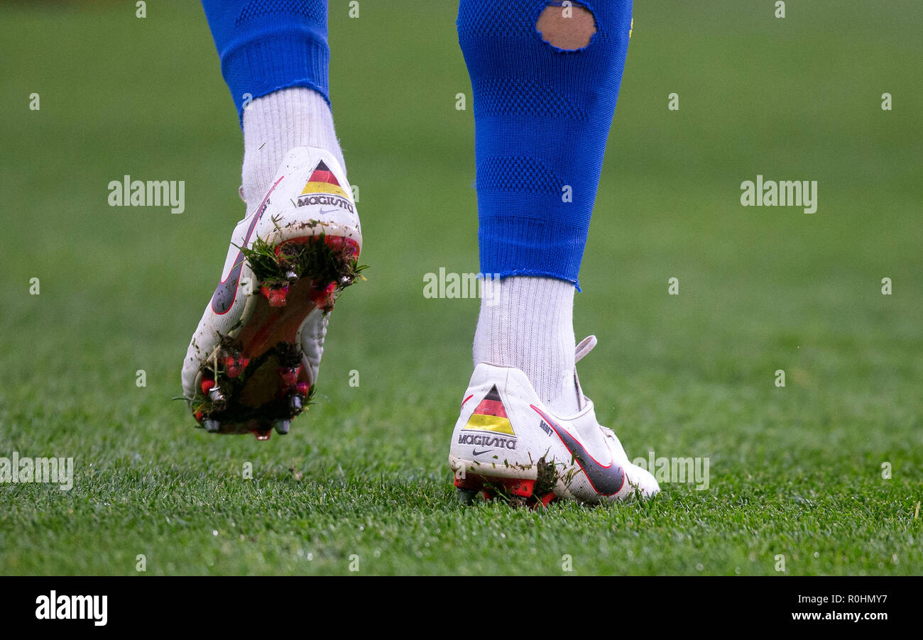 Stamford Bridge, London, UK. 4th Nov 2018. The Nike magista football boots  of Max Meyer of Crystal Palace displaying MM7 and German design during the  Premier League match between Chelsea and Crystal