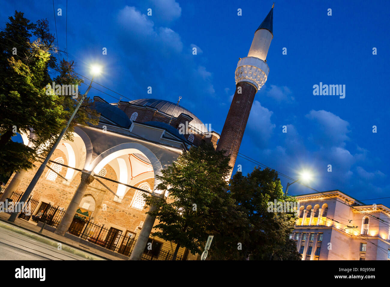 Banya Bashi Mosque in a suggestive summer sunset. Sofia, Bulgaria Stock ...