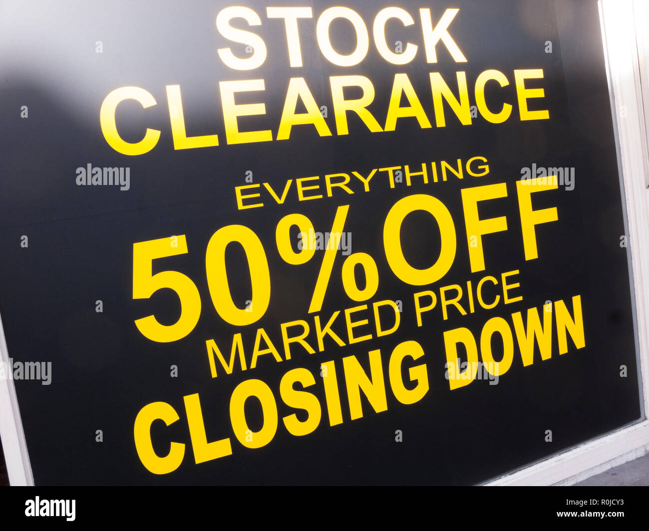 Store Closing Down Sign, Kings Road, Chelsea Stock Photo Alamy