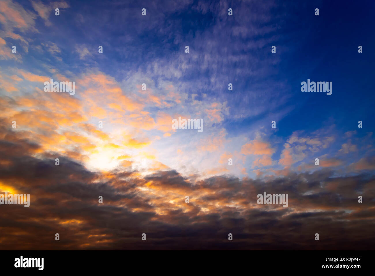 Amazing beautiful sunset sky background Stock Photo - Alamy