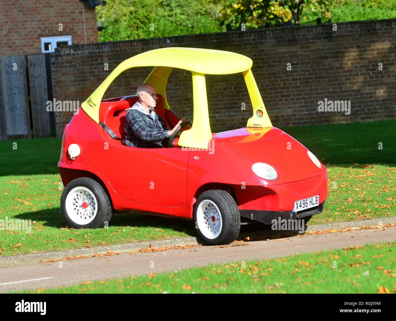 little tikes red and yellow car