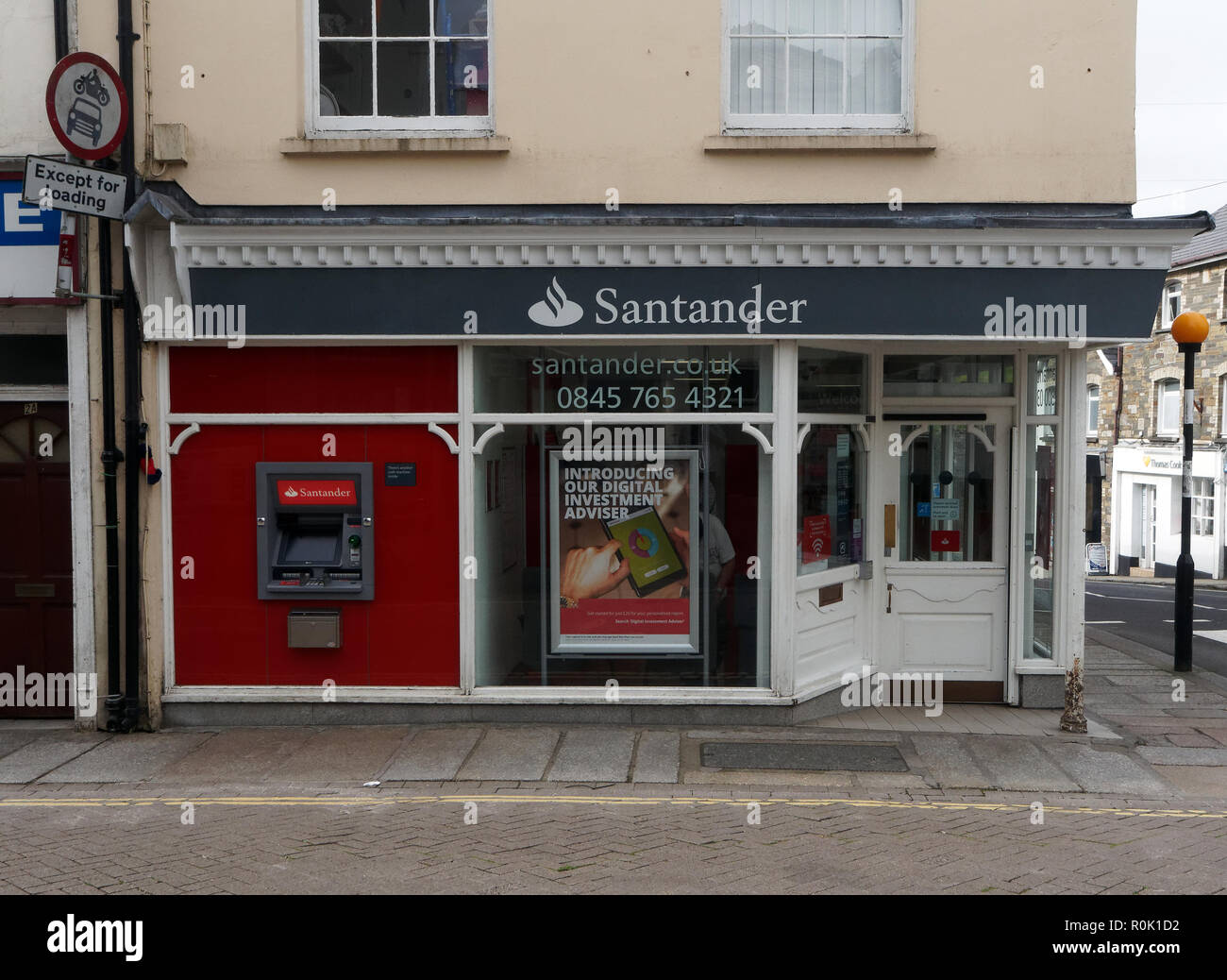 Launceston Shop fronts Independent and chain. 5th November 2018, Robert
