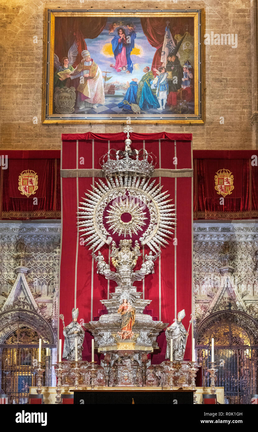 Seville cathedral altar hires stock photography and images Alamy