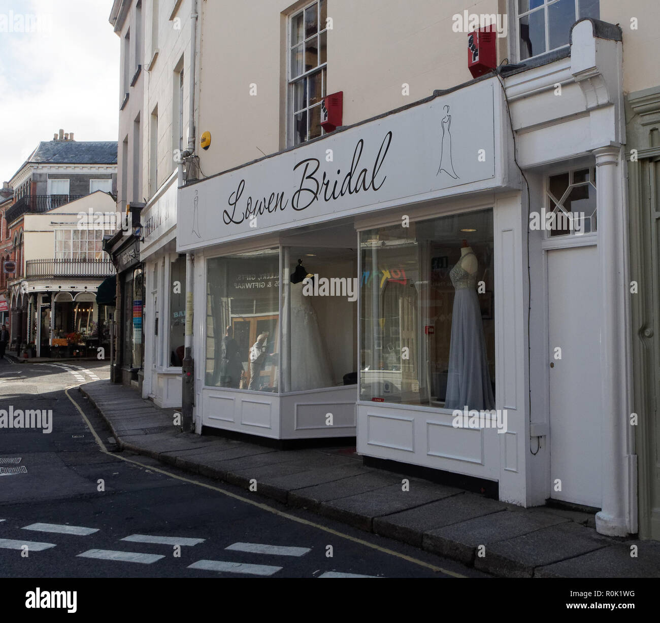 Launceston Shop fronts Independent and chain. 5th November 2018, Robert Taylor/Alamy Live News.  Newquay, Cornwall, UK. Stock Photo