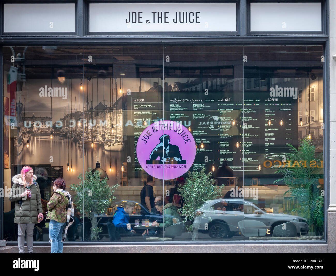 Juice Store High Resolution Stock Photography And Images Alamy