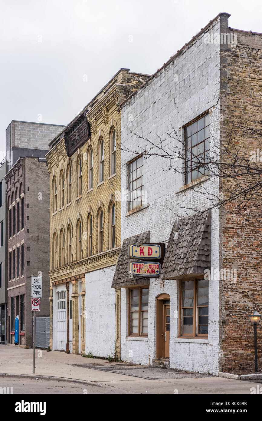 Vintage commercial buildings in downtown Milwaukee Stock Photo Alamy