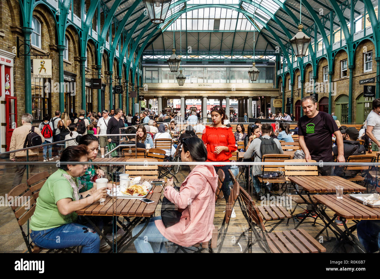 London England,UK Covent Garden,market,shopping dining entertainment,Apple Market,Charles Fowler,neo-classical building central hall,1830,tables seati Stock Photo