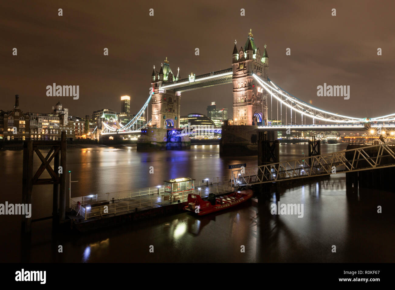 Tower Bridge looking southwest on the River Thames, London, England Stock Photo