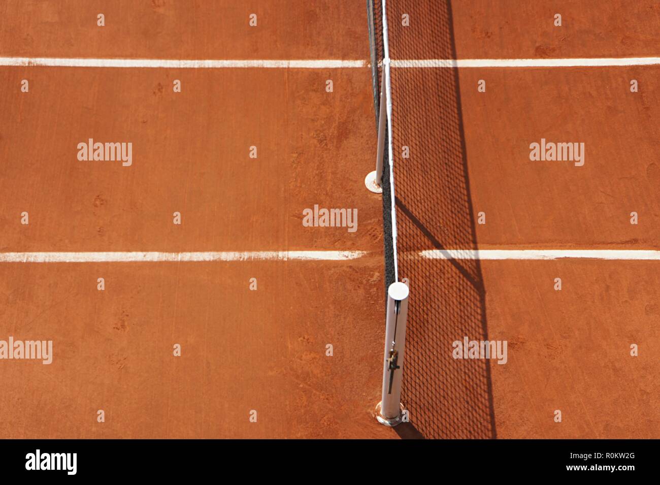 Tennis court. Clay surface. Tennis net Stock Photo Alamy