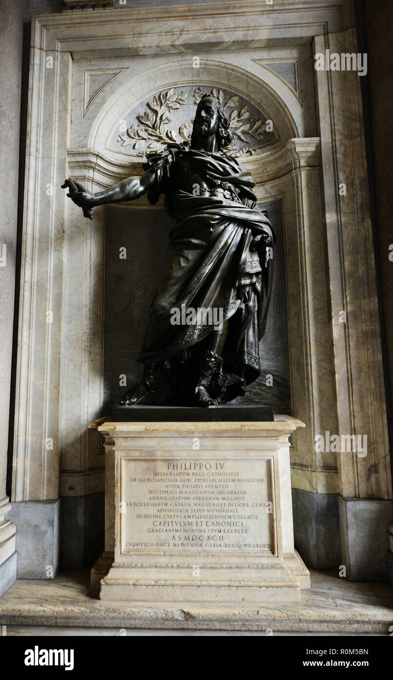 Philippo IV statue before entrance to Santa Maria Maggiore Basilica Stock Photo