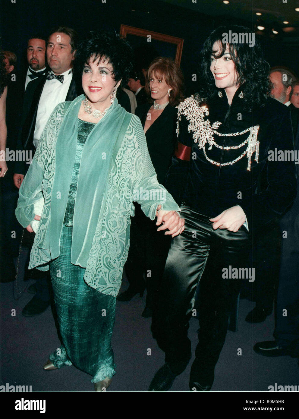 Elizabeth taylor and Michael jackson ÉÉ.. Event in Hollywood Life - California, USA, Film Industry, Celebrities, Photography, Bestof, Arts Culture and Entertainment, Topix Celebrities fashion, Best of, Hollywood Life,  Red Carpet and backstage, movie celebrities, TV celebrities, Music celebrities, Topix, Bestof, Arts Culture and Entertainment, vertical, one person, Photography,   #Celebrity #Hollywood #RedCarpet #Actor #Actress #famousCelebrity #HollywoodEvent #TsuniUSA #CelebrityPhotography, Fashion inquiry tsuni@Gamma-USA.com , Credit Tsuni / USA,   Fashion, From the Year 1993 to 1999, Stock Photo
