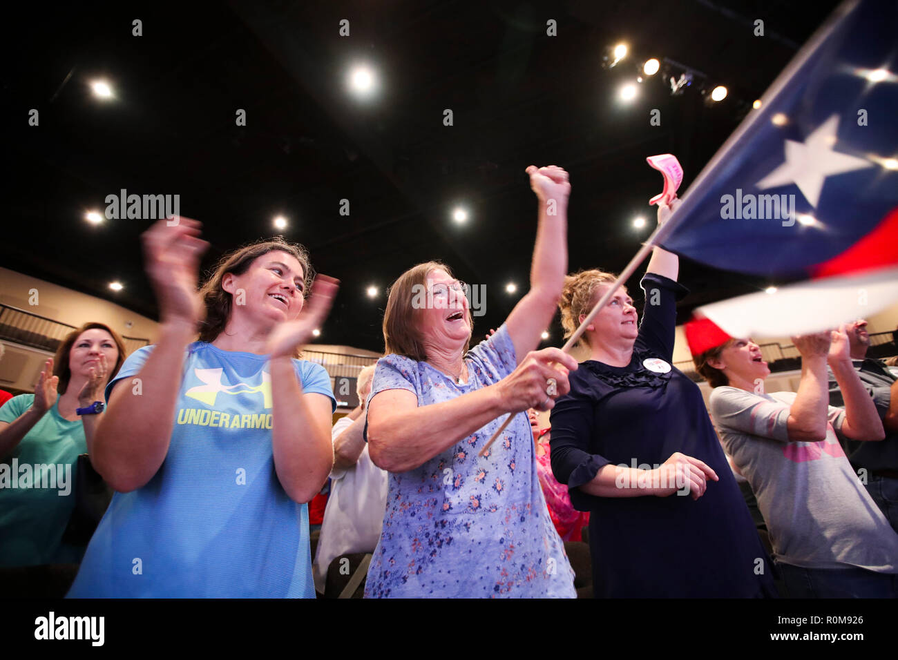 Houston. 5th Nov, 2018. Supporters of Republican candidate of senator Ted Cruz cheer during his campaign rally in Houston of Texas Nov. 5, 2018. The United States will hold the midterm elections on Tuesday. Credit: Wang Ying/Xinhua/Alamy Live News Stock Photo