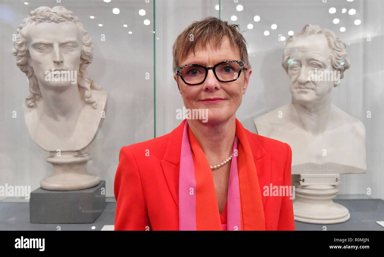 Weimar, Germany. 06th Nov, 2018. Ulrike Lorenz, currently director of the Mannheim Kunsthallen, is presented at a press conference as the first woman to head the Klassik Stiftung Weimar. On the same day, the Foundation Board unanimously elected the 55-year-old as its new President. She succeeds Hellmut Seemann, who has managed the foundation since 2001 and until the end of July 2019. Credit: Martin Schutt/dpa-Zentralbild/dpa/Alamy Live News Stock Photo