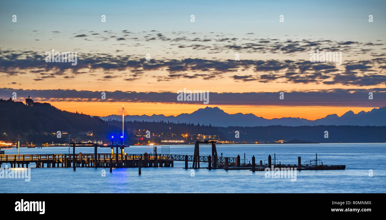 waterfront at sunset hires stock photography and images Alamy