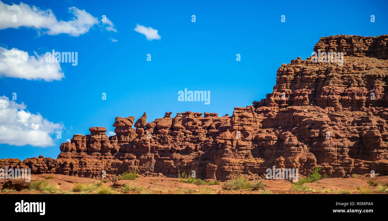 Moab Off Roading View With Dramatic Cliffs And Sky Stock Photo Alamy