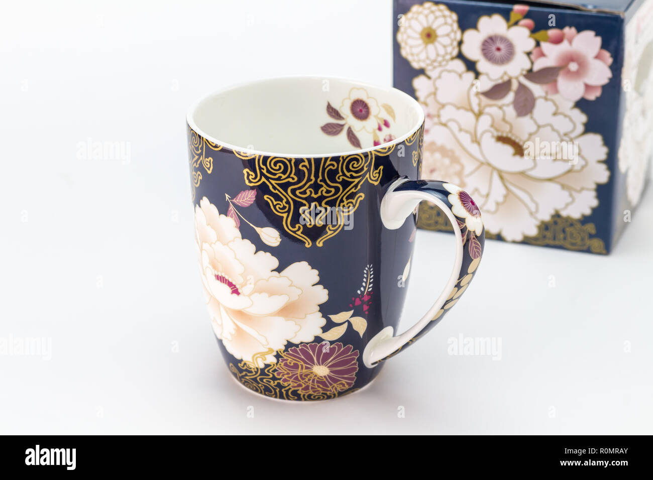 how to decorate porcelain mugs