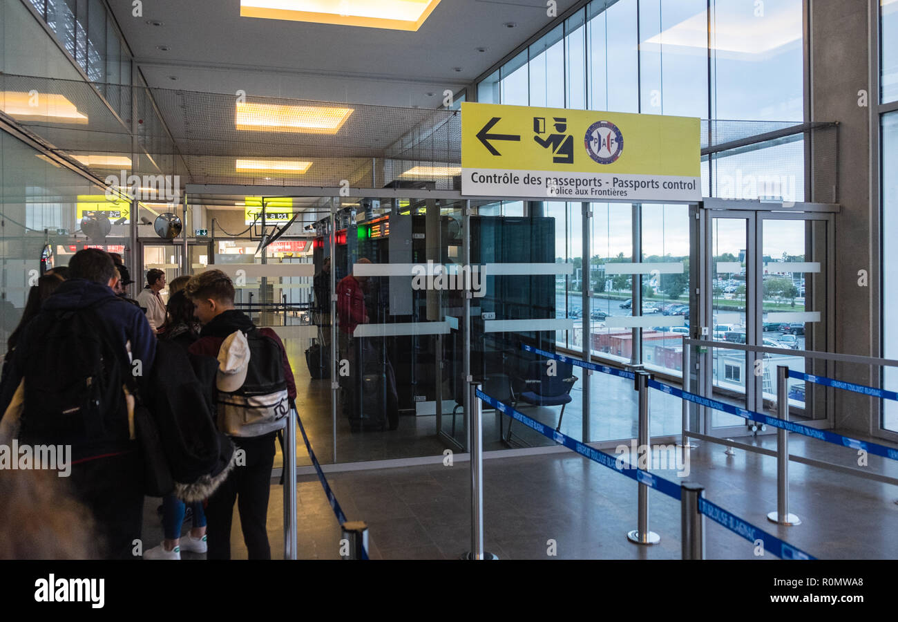 Passport,control,Toulouse,Toulouse Airport,Toulouse Blagnac,Airport