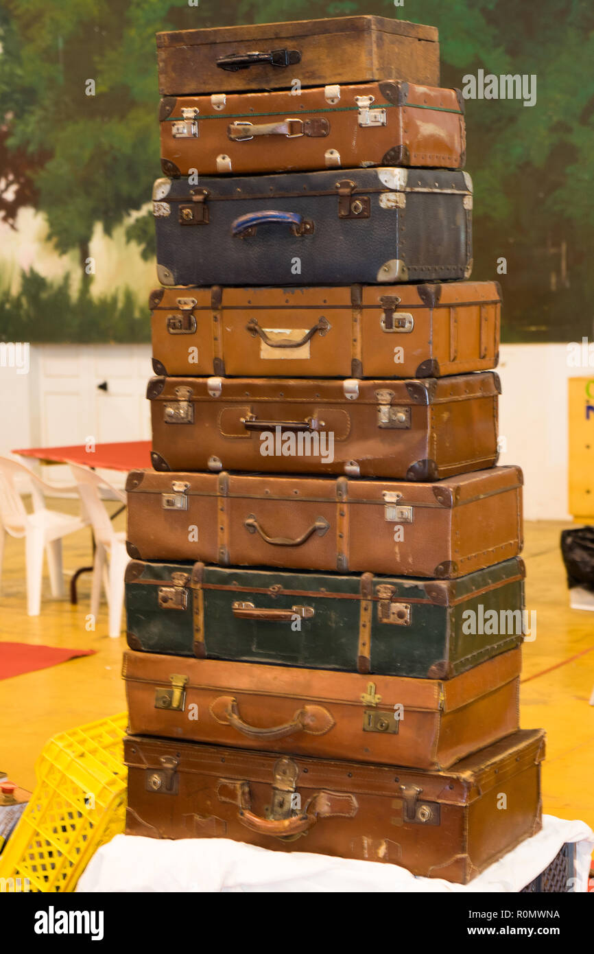 Old suitcases, Classic Auto, Caldas da Rainha, Portugal Stock Photo