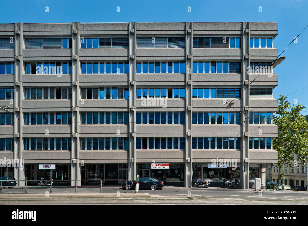 Wien, ehemaliges Finanzamt 9.,18.,19.Bezirk, Nußdorfer Straße 90 (inzwischen abgerissen) Stock Photo