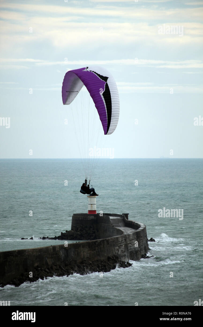 Paragliding on the Sussex Coast Stock Photo