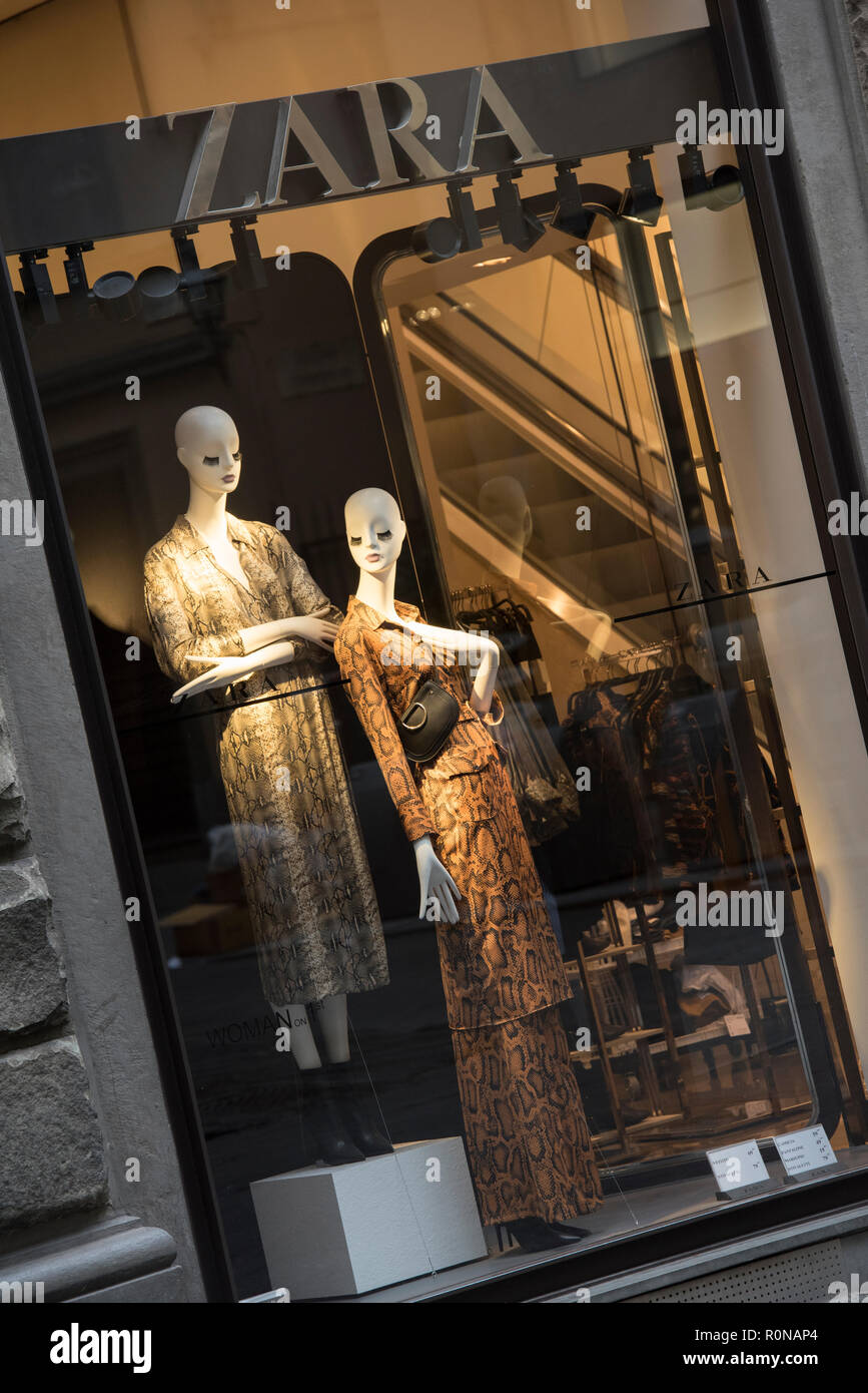 Exterior of the Zara store in Florence, Italy Europe Stock Photo - Alamy