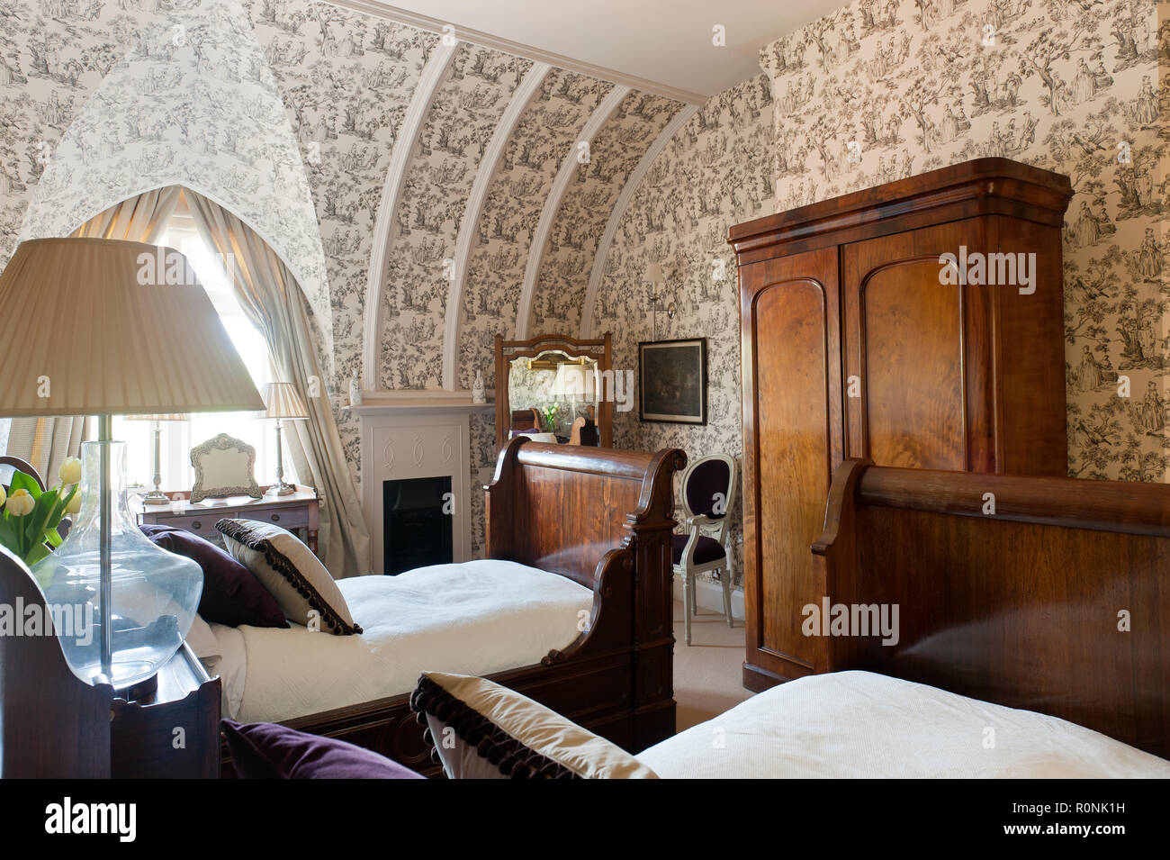 Matching single beds in Carlton Towers in Yorkshire Stock Photo