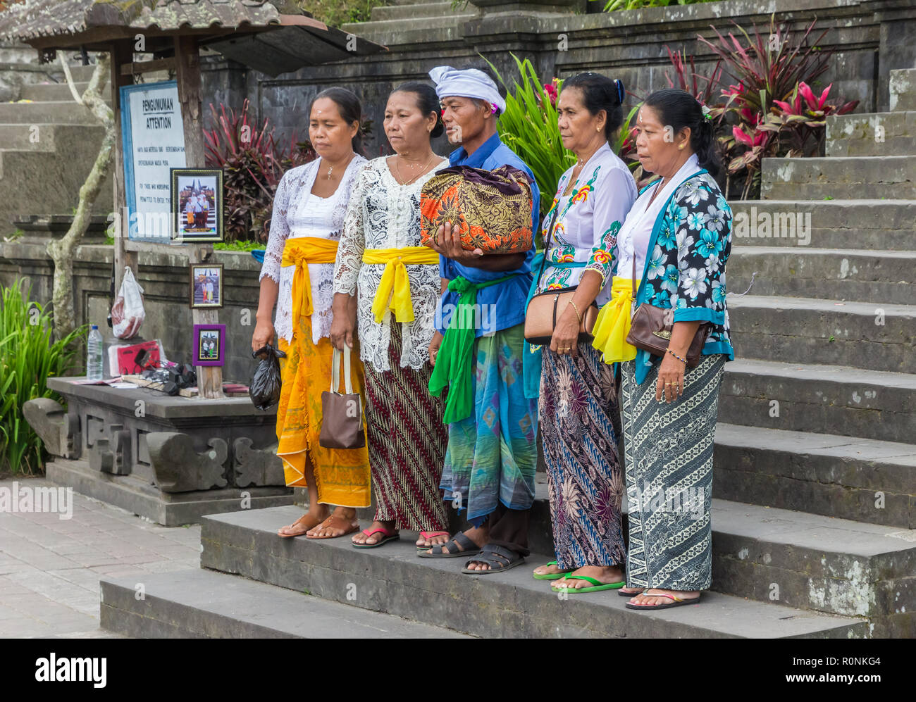 Indonesian clothing hi-res stock photography and images - Alamy