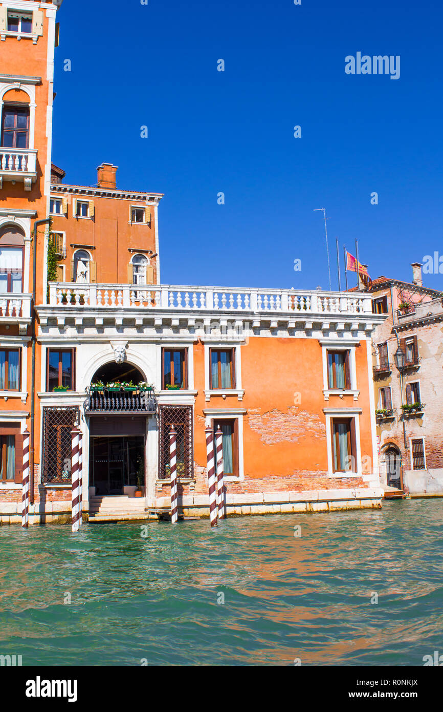houses on the Grand Canal in Venice Stock Photo - Alamy