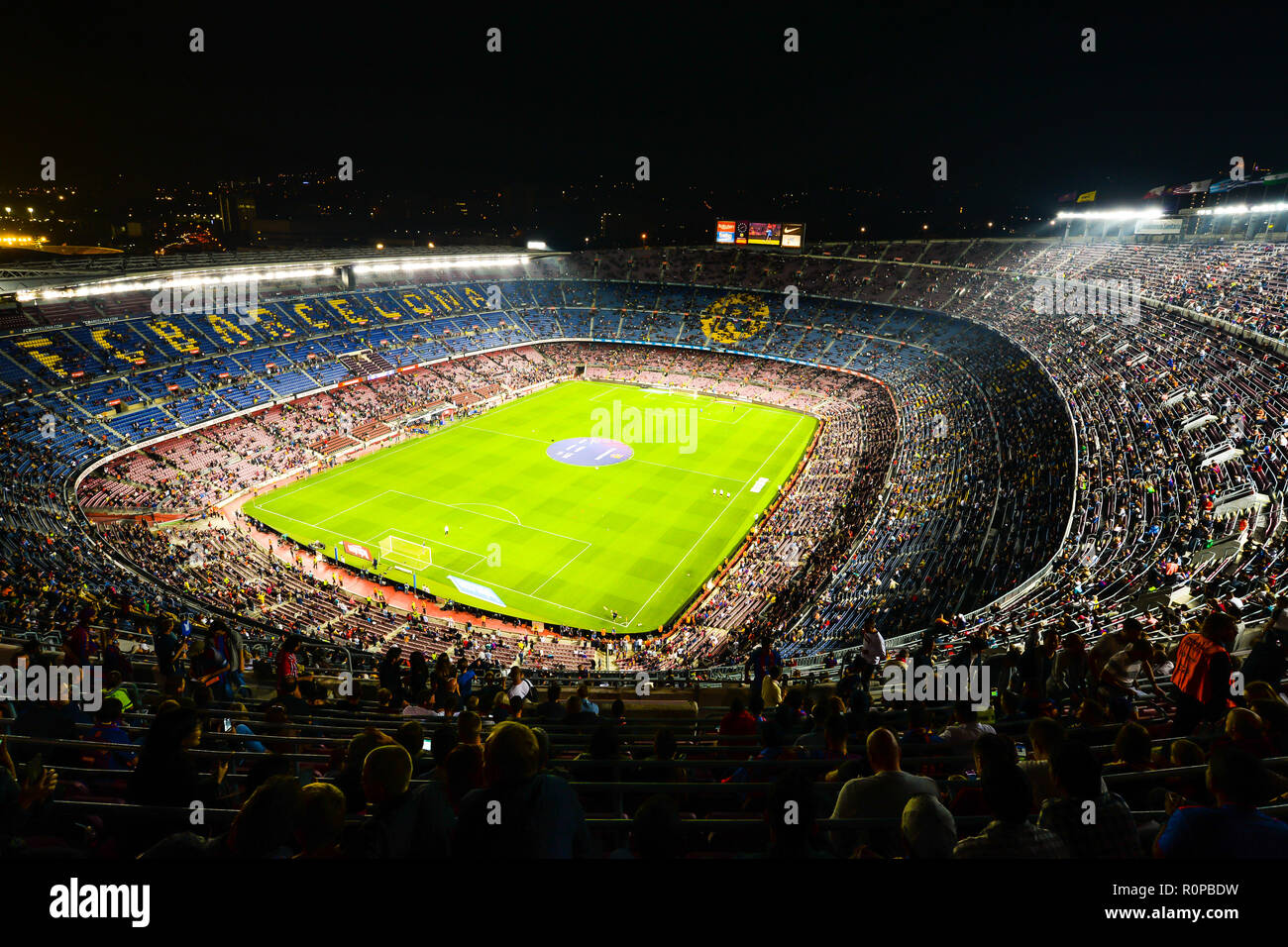Camp Nou Fans High Resolution Stock Photography And Images Alamy
