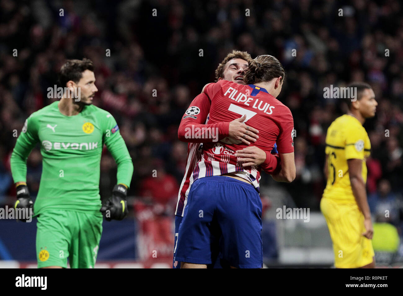 Madrid, Madrid, Spain. 6th Nov, 2018. Atletico de Madrid's Filipe Luis (L) and Antoine Griezmann (R) celebrate goal during UEFA Champions League match between Atletico de Madrid and Borussia Dortmund at Wanda Metropolitano Stadium. Credit: Legan P. Mace/SOPA Images/ZUMA Wire/Alamy Live News Stock Photo