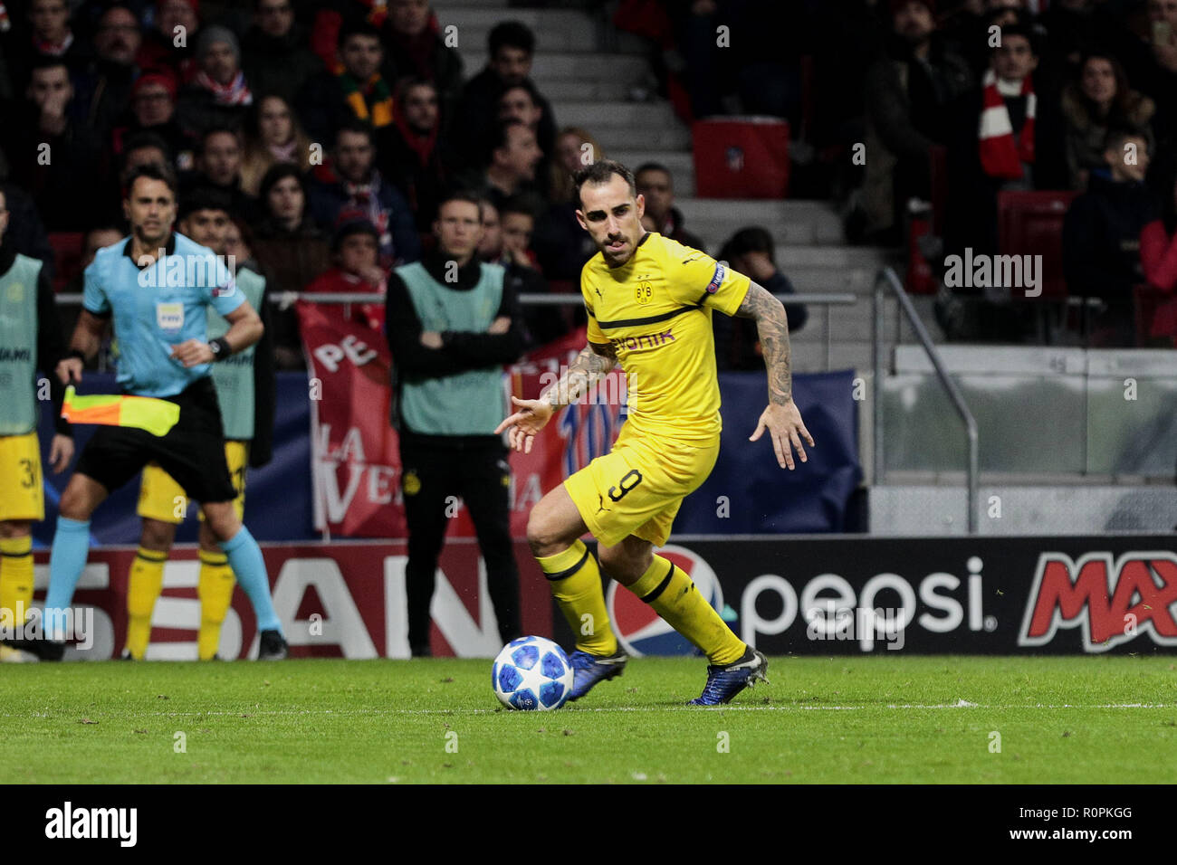 Madrid, Madrid, Spain. 6th Nov, 2018. Borussia Dortmund's Paco Alcacer during UEFA Champions League match between Atletico de Madrid and Borussia Dortmund at Wanda Metropolitano Stadium. Credit: Legan P. Mace/SOPA Images/ZUMA Wire/Alamy Live News Stock Photo